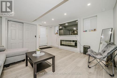 33 Rainbow Drive, Haldimand, ON - Indoor Photo Showing Living Room With Fireplace