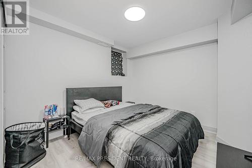 33 Rainbow Drive, Haldimand, ON - Indoor Photo Showing Bedroom