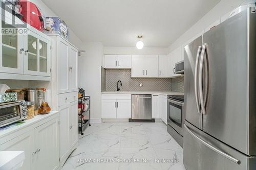 1604 - 20 Mississauga Valley Boulevard, Mississauga, ON - Indoor Photo Showing Kitchen With Stainless Steel Kitchen