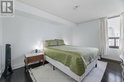 1604 - 20 Mississauga Valley Boulevard, Mississauga, ON - Indoor Photo Showing Bedroom