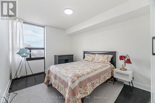 1604 - 20 Mississauga Valley Boulevard, Mississauga, ON - Indoor Photo Showing Bedroom