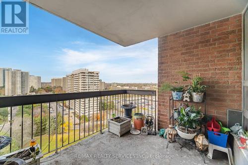 1604 - 20 Mississauga Valley Boulevard, Mississauga, ON - Outdoor With Exterior