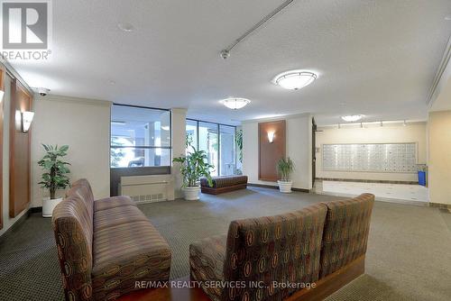 1604 - 20 Mississauga Valley Boulevard, Mississauga, ON - Indoor