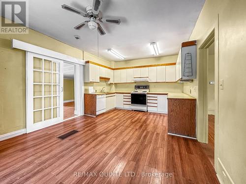 66 Dunbar Street, Belleville, ON - Indoor Photo Showing Kitchen