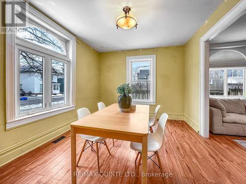 66 Dunbar Street, Belleville, ON - Indoor Photo Showing Dining Room