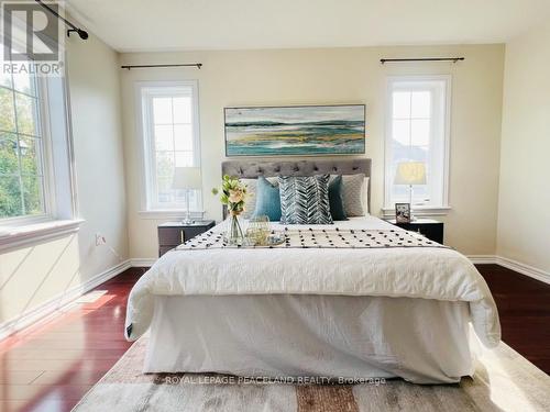 24 Hazelton Avenue, Hamilton, ON - Indoor Photo Showing Bedroom