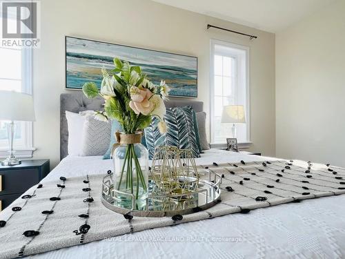 24 Hazelton Avenue, Hamilton, ON - Indoor Photo Showing Bedroom