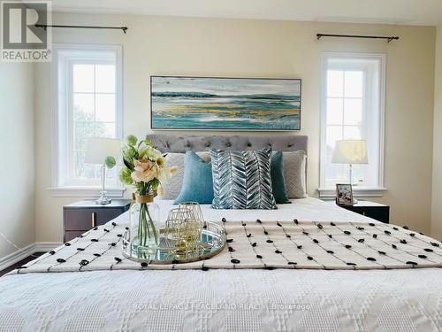 24 Hazelton Avenue, Hamilton, ON - Indoor Photo Showing Bedroom