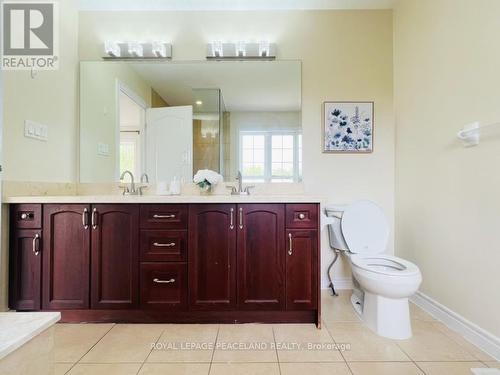 24 Hazelton Avenue, Hamilton, ON - Indoor Photo Showing Bathroom