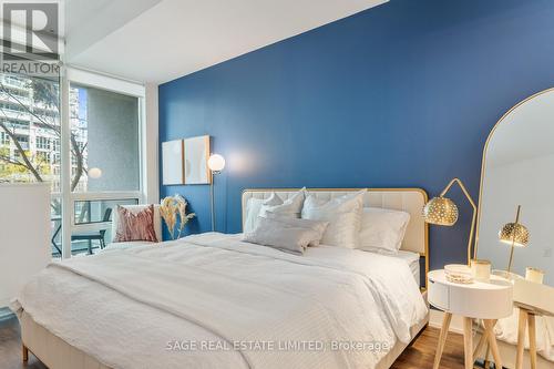 277 - 209 Fort York Boulevard, Toronto, ON - Indoor Photo Showing Bedroom