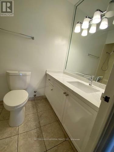 1004 - 2500 Bathurst Street, Toronto, ON - Indoor Photo Showing Bathroom