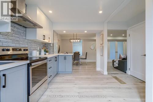 1010 Central Park Boulevard N, Oshawa, ON - Indoor Photo Showing Kitchen