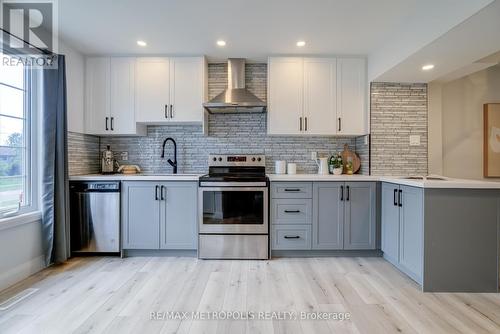 1010 Central Park Boulevard N, Oshawa, ON - Indoor Photo Showing Kitchen With Upgraded Kitchen