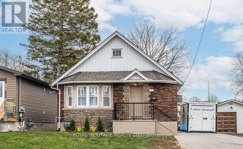 1143 Cedar Street, Oshawa, ON - Outdoor