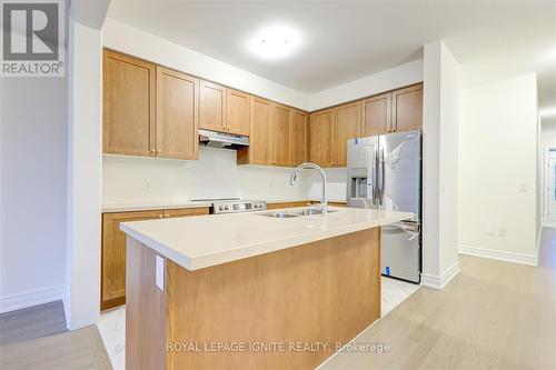 2894 Shortreed Gardens, Pickering, ON - Indoor Photo Showing Kitchen With Double Sink