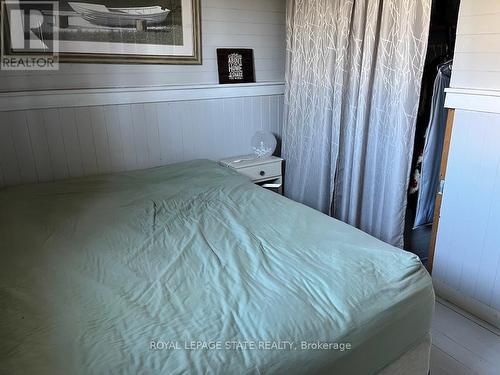 826 Sandy Bay Road, Haldimand, ON - Indoor Photo Showing Bedroom