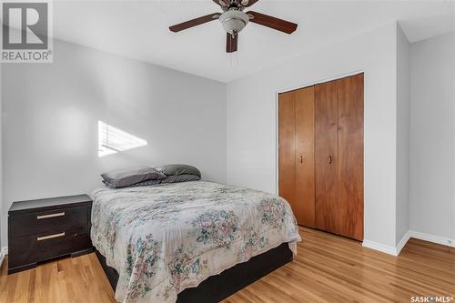 18 Hoeschen Crescent, Saskatoon, SK - Indoor Photo Showing Bedroom