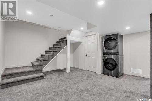 18 Hoeschen Crescent, Saskatoon, SK - Indoor Photo Showing Laundry Room