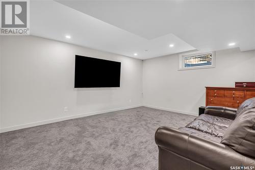 18 Hoeschen Crescent, Saskatoon, SK - Indoor Photo Showing Basement