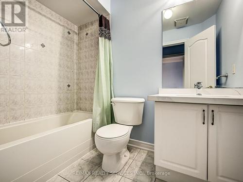 114 Rocky Point Crescent, Brampton, ON - Indoor Photo Showing Bathroom