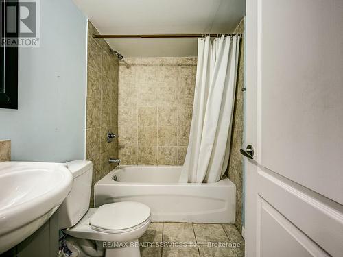 114 Rocky Point Crescent, Brampton, ON - Indoor Photo Showing Bathroom