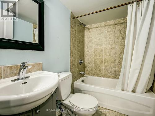 114 Rocky Point Crescent, Brampton, ON - Indoor Photo Showing Bathroom