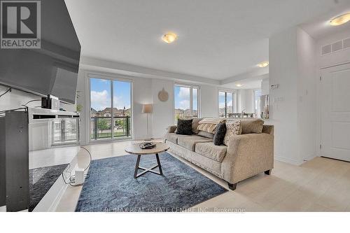 53 - 70 Knotsberry Circle, Brampton, ON - Indoor Photo Showing Living Room