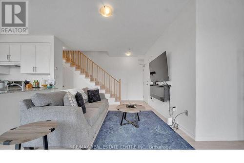 53 - 70 Knotsberry Circle, Brampton, ON - Indoor Photo Showing Living Room