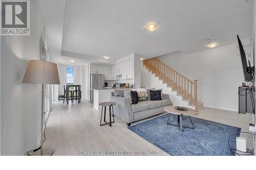 53 - 70 Knotsberry Circle, Brampton, ON - Indoor Photo Showing Living Room