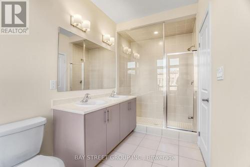 3045 Meadowridge Drive, Oakville, ON - Indoor Photo Showing Bathroom