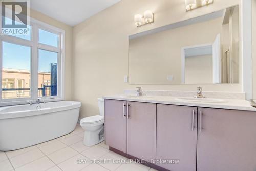 3045 Meadowridge Drive, Oakville, ON - Indoor Photo Showing Bathroom