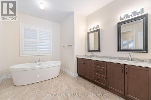 20 Foothills Crescent, Brampton, ON - Indoor Photo Showing Bathroom