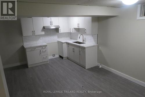 Lower - 76 Ardsley Road, London, ON - Indoor Photo Showing Kitchen