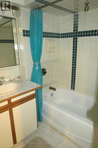 Lower - 76 Ardsley Road, London, ON - Indoor Photo Showing Bathroom