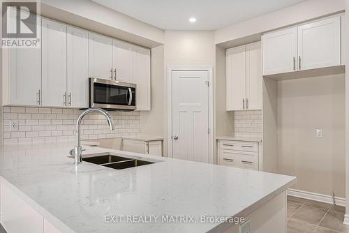 961 Cologne Street, Russell, ON - Indoor Photo Showing Kitchen With Double Sink With Upgraded Kitchen