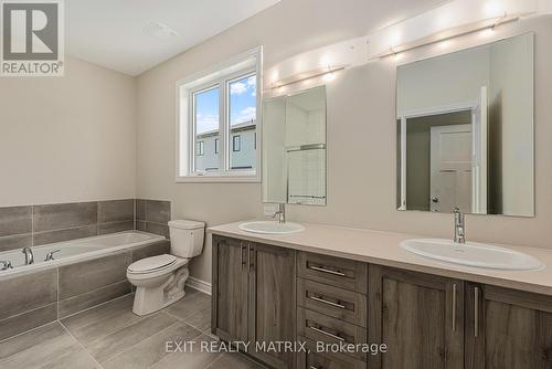 961 Cologne Street, Russell, ON - Indoor Photo Showing Bathroom