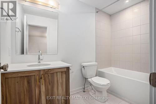 949 Cologne Street, Russell, ON - Indoor Photo Showing Bathroom