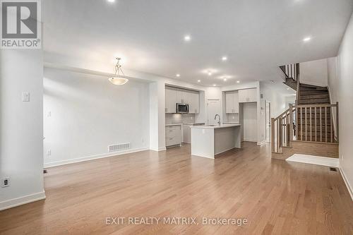 949 Cologne Street, Russell, ON - Indoor Photo Showing Kitchen