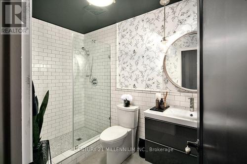 131 Old Mosley Street, Wasaga Beach, ON - Indoor Photo Showing Bathroom