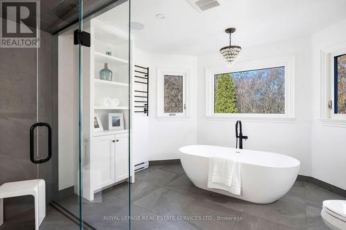 1209 Bowman Drive, Oakville, ON - Indoor Photo Showing Bathroom