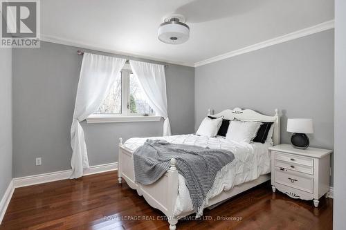 1209 Bowman Drive, Oakville, ON - Indoor Photo Showing Bedroom