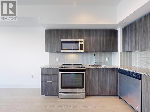 4620 - 30 Shore Breeze Drive, Toronto, ON - Indoor Photo Showing Kitchen