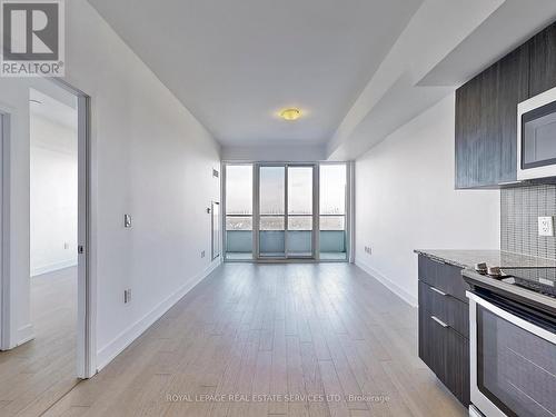 4620 - 30 Shore Breeze Drive, Toronto, ON - Indoor Photo Showing Kitchen