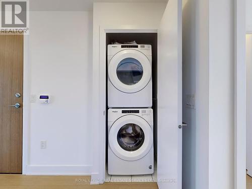 4620 - 30 Shore Breeze Drive, Toronto, ON - Indoor Photo Showing Laundry Room