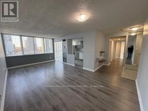 1409 - 350 Webb Drive, Mississauga, ON - Indoor Photo Showing Other Room