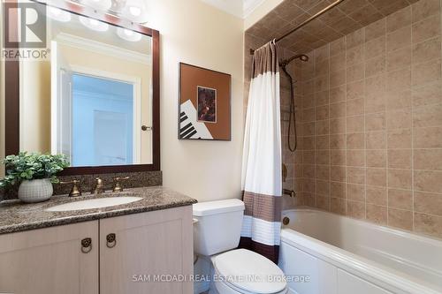 5114 Forest Hill Drive, Mississauga, ON - Indoor Photo Showing Bathroom