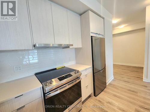 1302 - 4130 Parkside Village Drive, Mississauga, ON - Indoor Photo Showing Kitchen