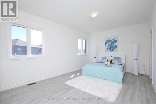 92 Elstone Place, Hamilton, ON - Indoor Photo Showing Bedroom