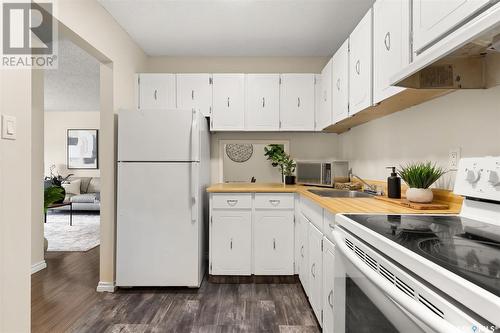 B 62 Nollet Avenue, Regina, SK - Indoor Photo Showing Kitchen