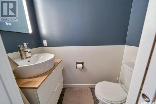 1340 Princess Crescent, Moose Jaw, SK - Indoor Photo Showing Bathroom